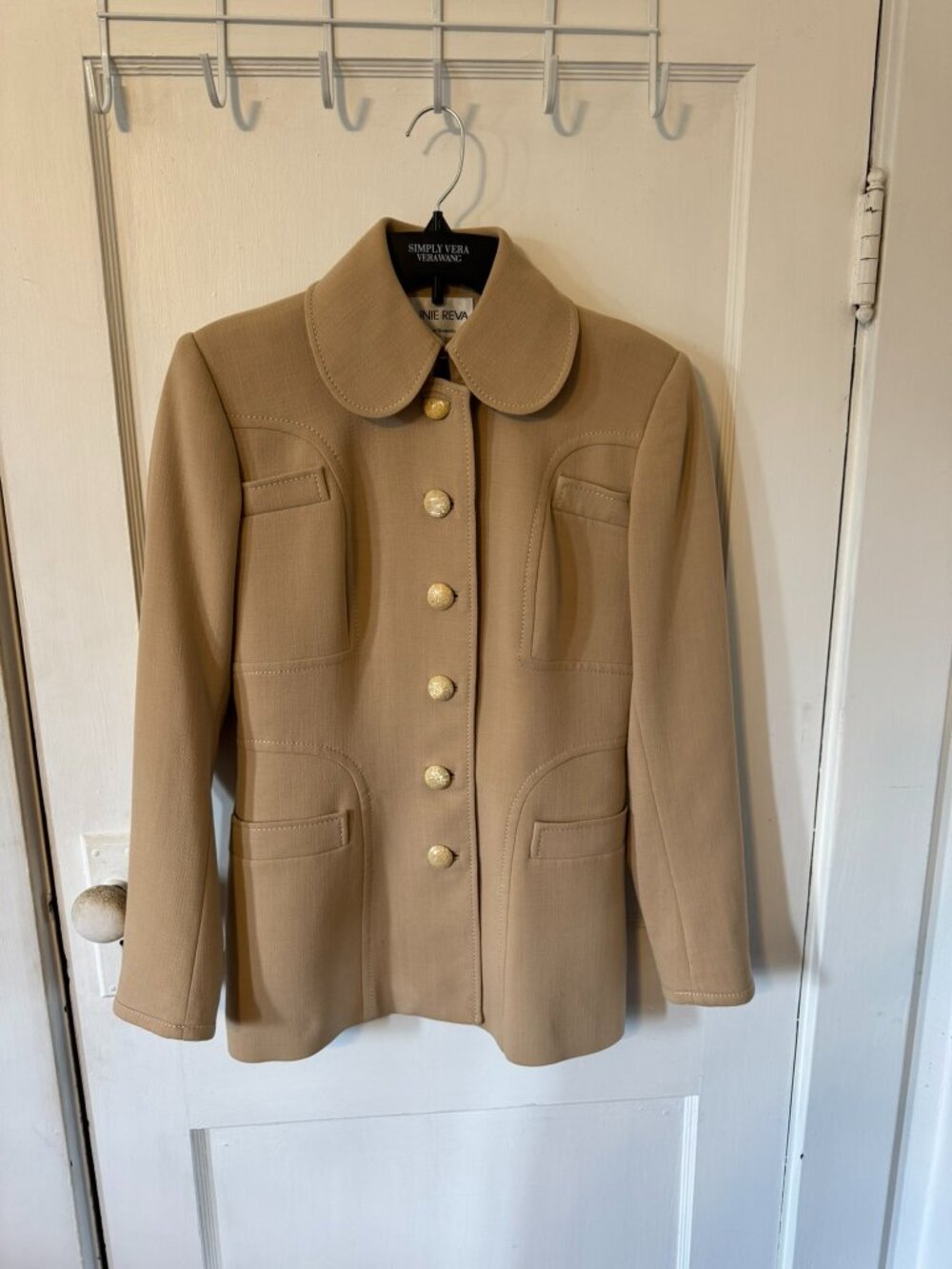 Vintage 80's Annie Reva Wool Blend Tan Button Front Blazer.  Like new. Size 10